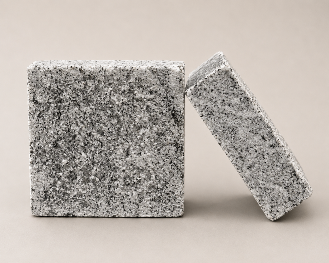 Flamed Cobblestone (White/Grey)